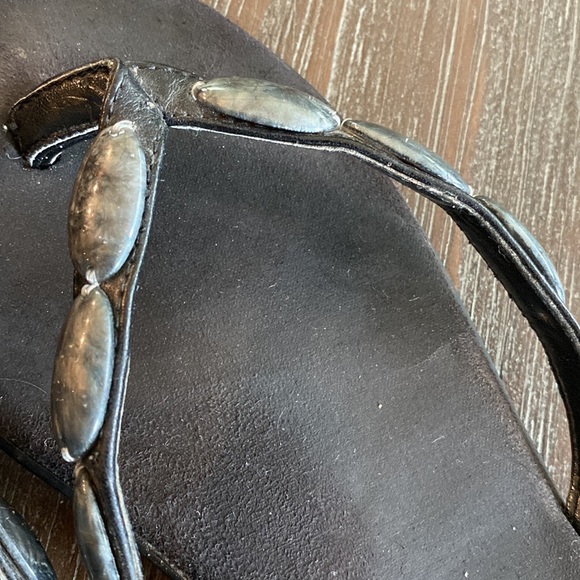 Aerosoles ladies, flat sandals in size 7 - Picture 8 of 8